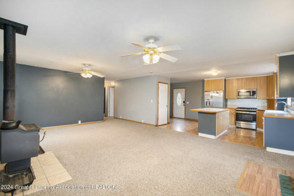 8173 S BUSSELL ST, CARSON CITY, MI 48811, photo 5 of 29